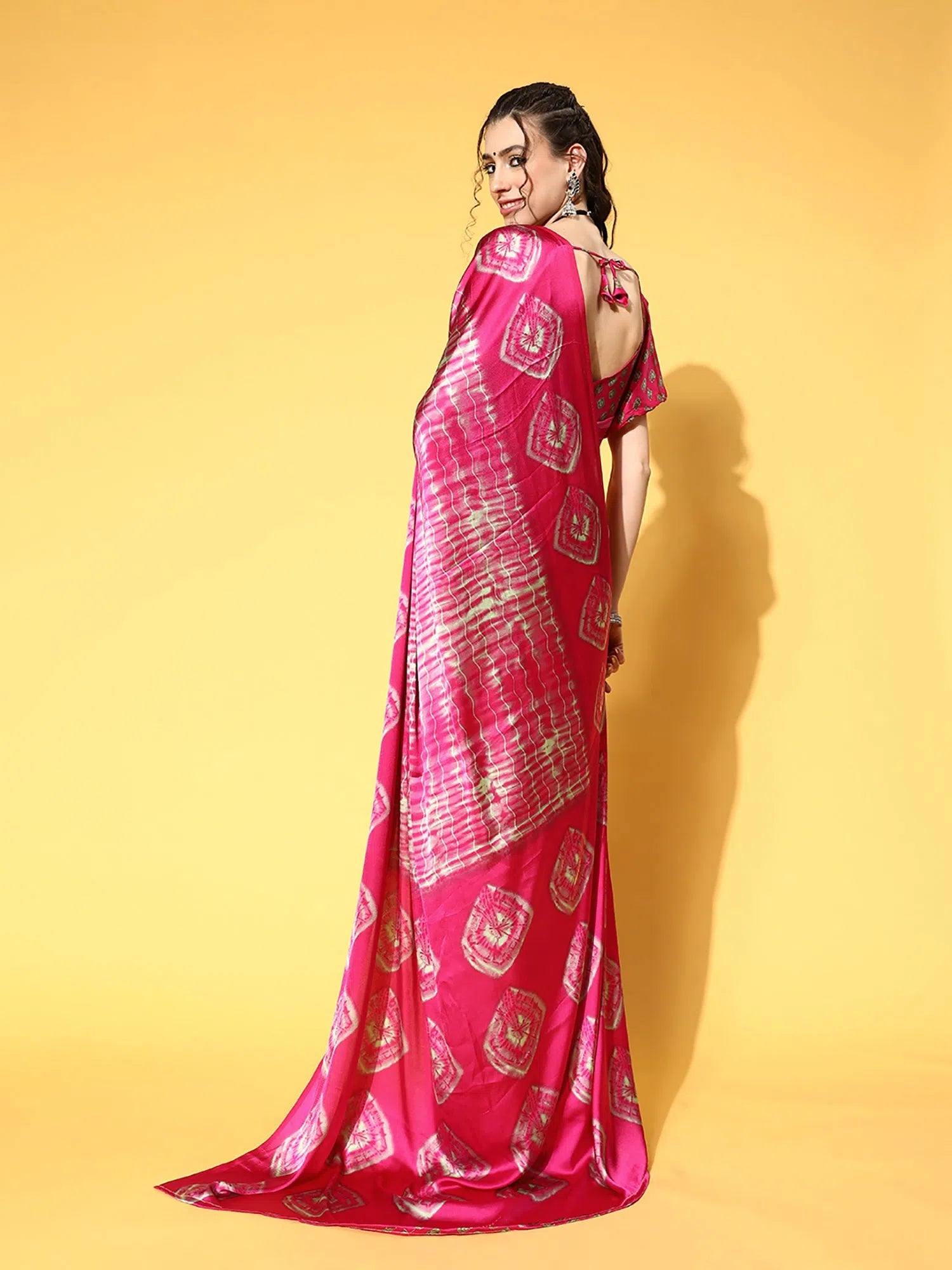 Saree Mall Women's Crepe Pink Printed Celebrity Saree With Blouse Piece-KLZE246014 Puff Sleeve Blouse Saree Mall Women's Crepe Pink Printed Celebrity Saree With Blouse Piece-KLZE246014 Puff Sleeve Blouse