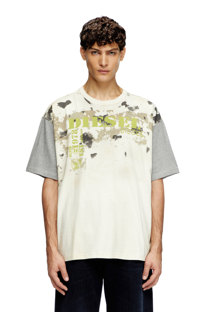 Colour-block T-shirt with dirty effects-- Elasticated Padded Insulated