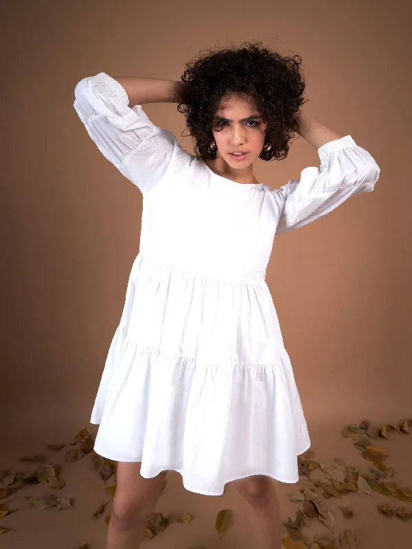 Lyush Women White Poplin Drop Shoulder Tiered Mini Dress Cozy Knit Mini Dress