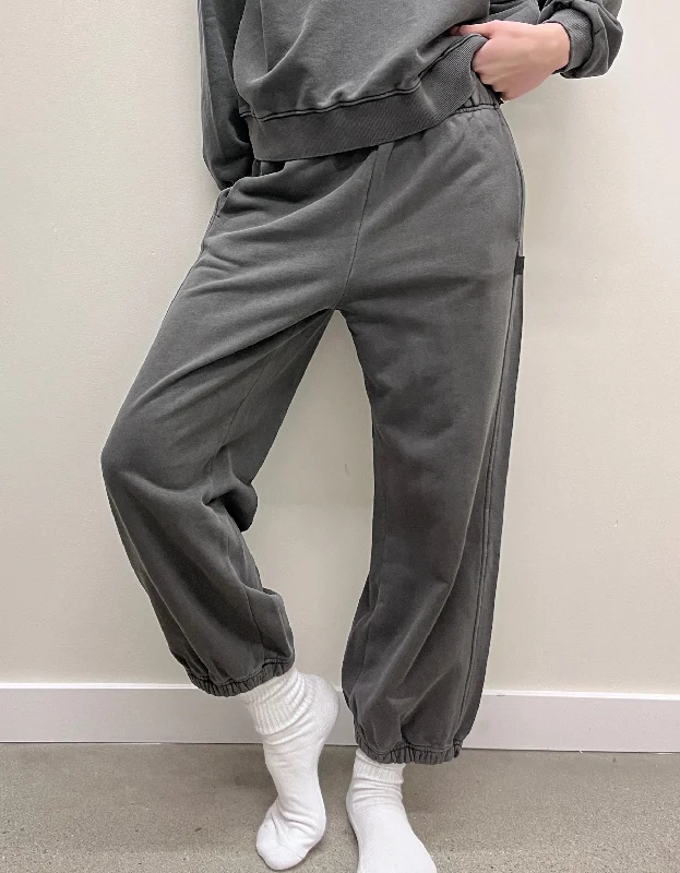 French Terry Balloon Pants in Coal Trendy Wide-Leg Pants