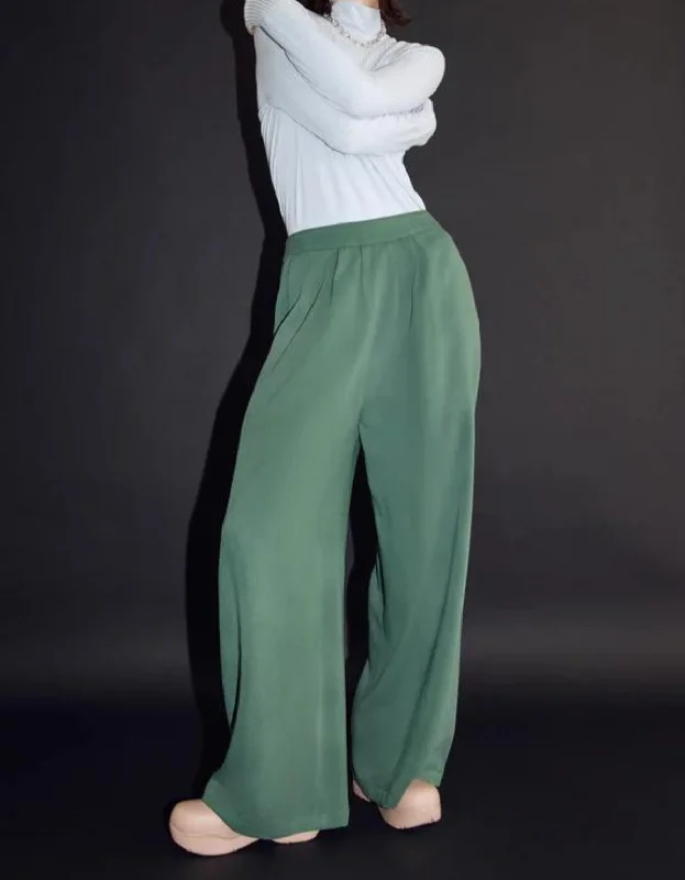 Chuck Pants in Épinette Stylish Casual Pants
