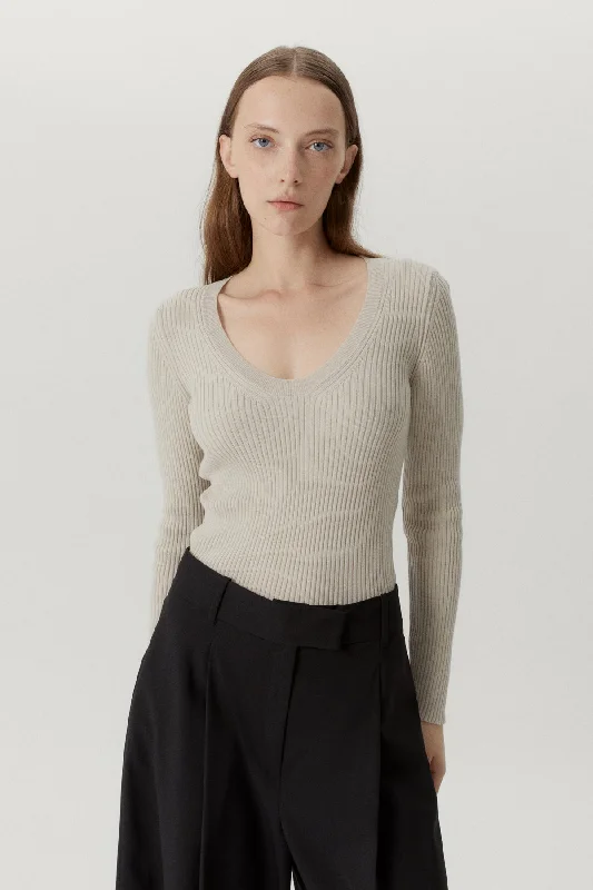 The Merino Wool U-Neck Sweater Thin Thick Dense